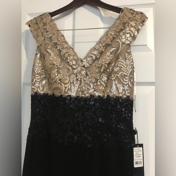 REMA GOWN - Picture 4 of 5